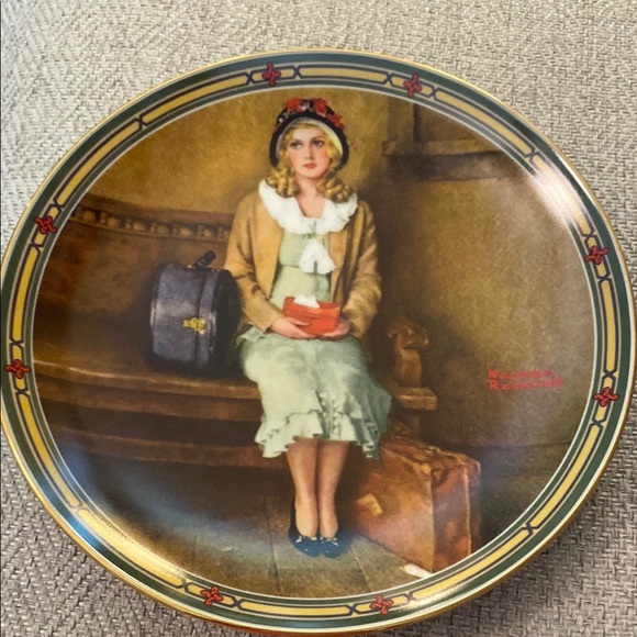 Norman Rockwell Decorative Plates Set and book. - Picture 8 of 16